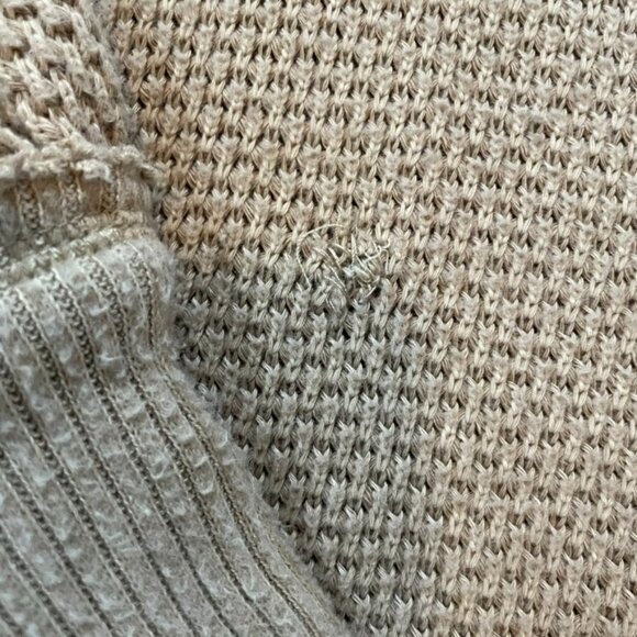 Free People Beige Textured Knit Balloon Sleeve Sweater Size Large - Picture 4 of 9